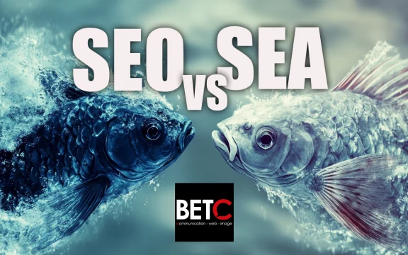 Deux poissons stylisés représentant le SEO et le SEA, en opposition, avec le logo de BETC en dessous. Illustration des différences entre le référencement naturel (SEO) et la publicité payante (SEA) dans le marketing digital.